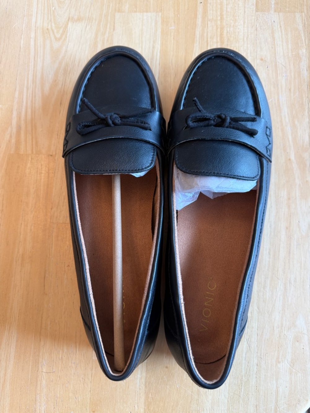 Vionic Taryn Black Leather Loafers - Slip-On Moccasin